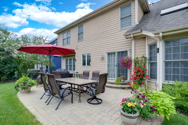 2423 Bainbridge BLVD, West Chicago, IL 60185