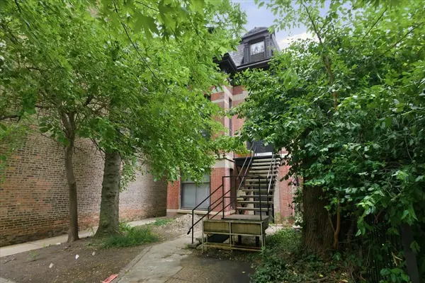 1931 W Evergreen AVE #2, Chicago, IL 60622