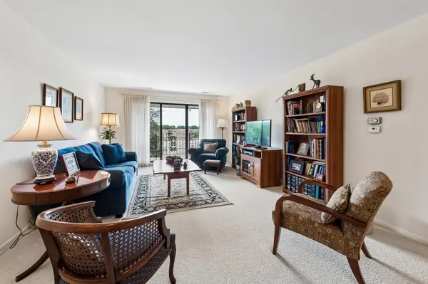 5200 Oakton ST #408, Skokie, IL 60077