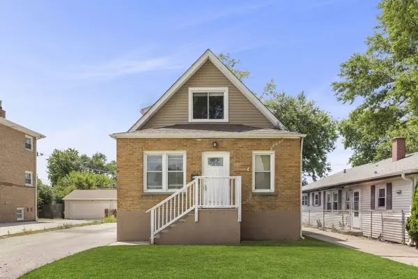 8019 46th ST, Lyons, IL 60534