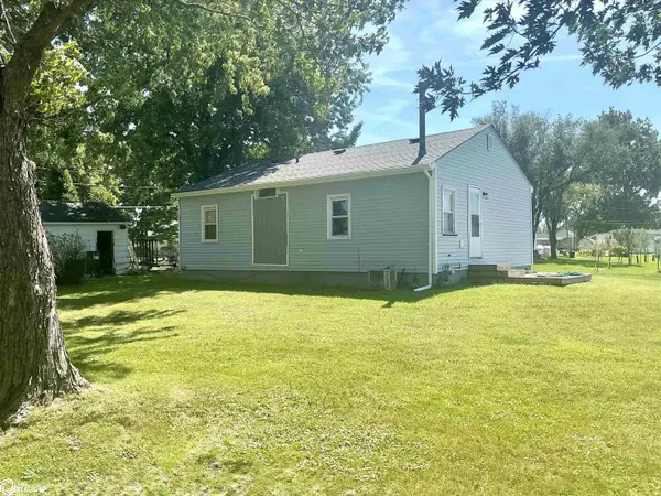 45 11th Ave West, Albia, IA 52531