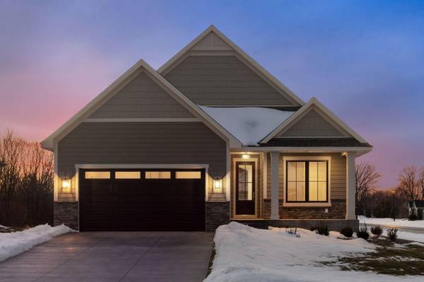2002 Mulberry LN, Carver, MN 55315