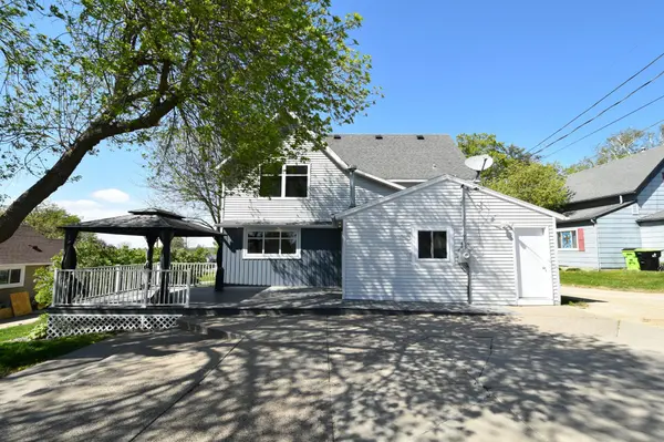 131 E 7th ST, Zumbrota, MN 55992