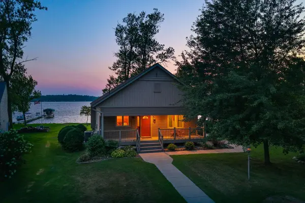 50876 Lakeview DR, Rush City, MN 55069
