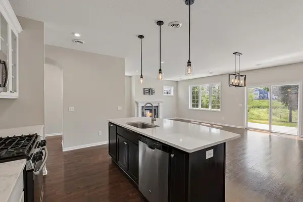 1075 Anthony WAY, Victoria, MN 55386