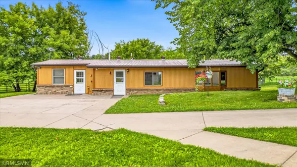 41806 Davenport ST NE, Braham, MN 55006