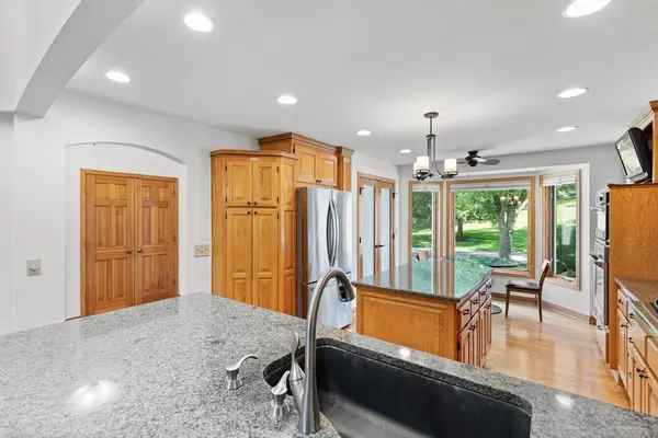 9974 Old Wagon TRL, Eden Prairie, MN 55347