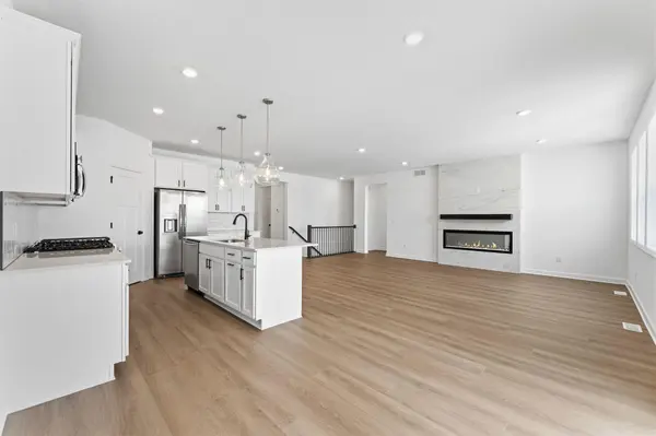 2125 Traverse DR, Lino Lakes, MN 55038