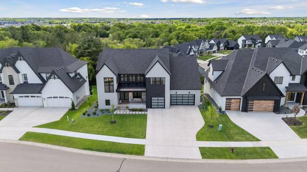6297 Yuma LN N, Maple Grove, MN 55311