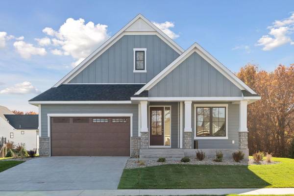 1907 Brookeview CT, Carver, MN 55315