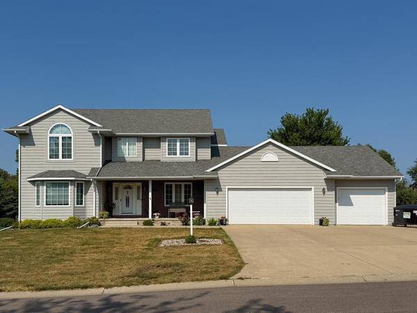 765 Sterling AVE, Worthington, MN 56187