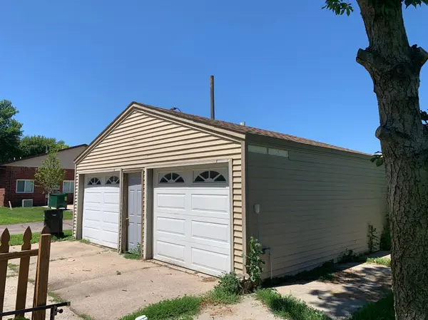 307 1st ST SE, Fairfax, MN 55332