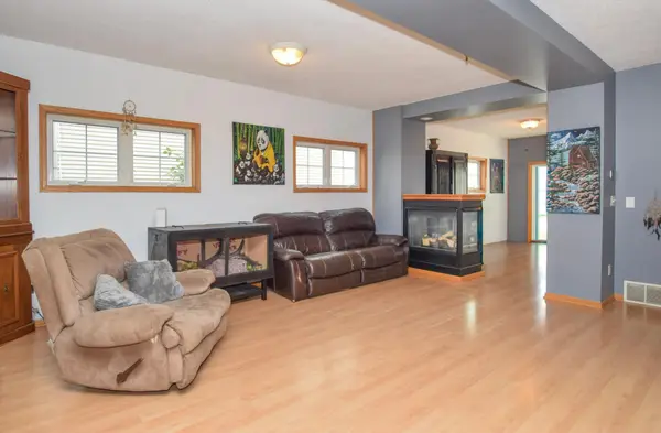 114012 Hundertmark RD, Chaska, MN 55318