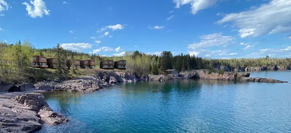 120 E Lakeview Dr, Silver Bay, MN 55614