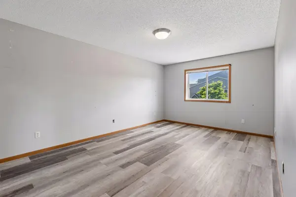 670 Kingfisher LN #G, Woodbury, MN 55125