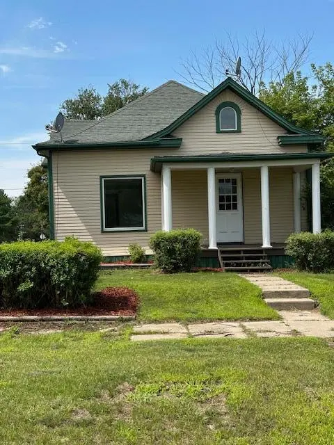 302 Cedar AVE NW, Cass Lake, MN 56633