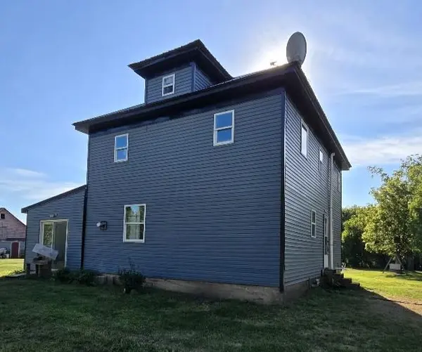 92883 510th AVE, Windom, MN 56101