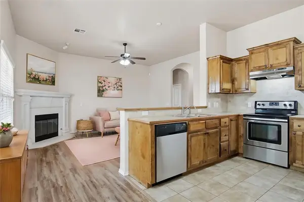 628 Inverleith CIR, Yukon, OK 73099
