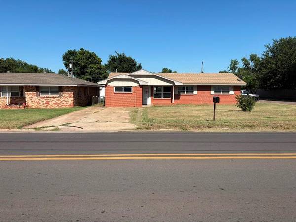 1442 22nd ST, Woodward, OK 73801