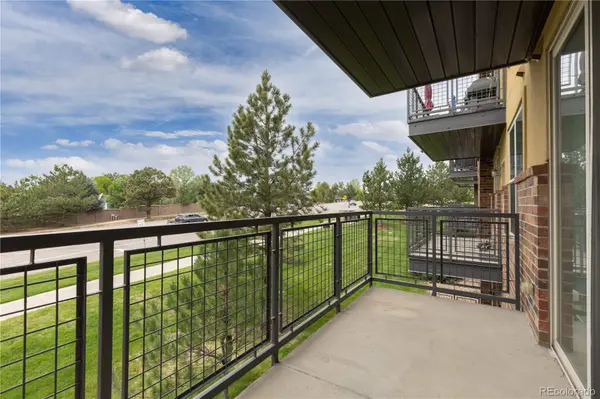 9059 E Panorama CIR #B211, Englewood, CO 80112