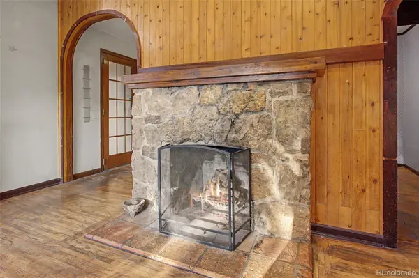 9735 Mountain RD, Cascade, CO 80809