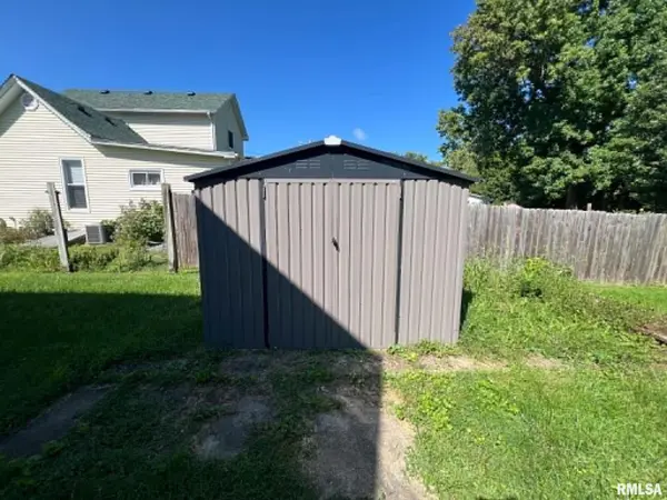 324 E SUMMIT ST, Macomb, IL 61455