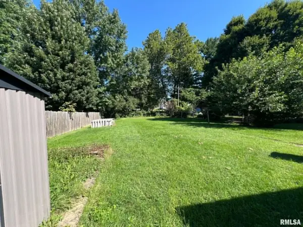 324 E SUMMIT ST, Macomb, IL 61455