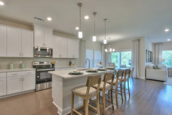 1954 Mahala Dr, Hermitage, TN 37076