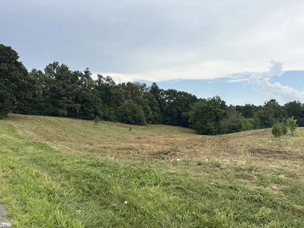 210 Nubia Rd, Westmoreland, TN 37186