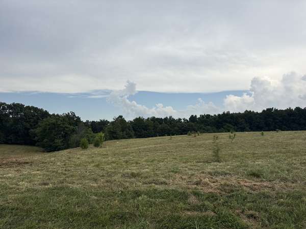 210 Nubia Rd, Westmoreland, TN 37186