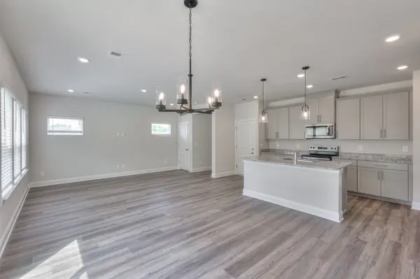 1786 Flora Grv, Hermitage, TN 37076