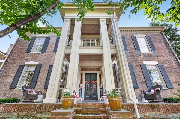 137 3rd Ave #N, Franklin, TN 37064