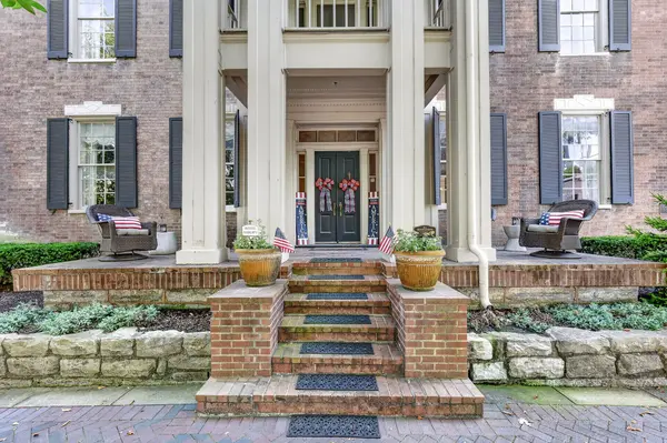 137 3rd Ave #N, Franklin, TN 37064