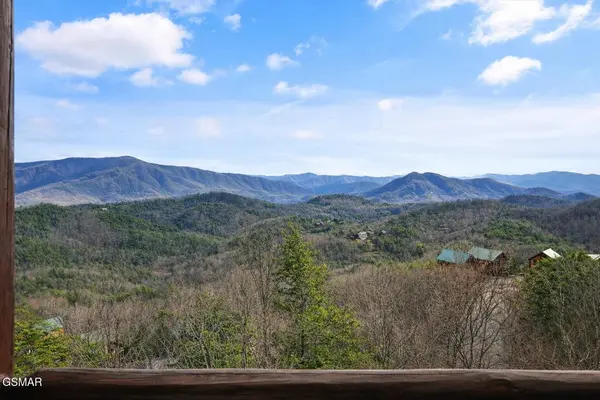 3032 Hickory Lodge Drive, Sevierville, TN 37862