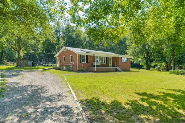 755 Briar Pond Rd, Centerville, TN 37033
