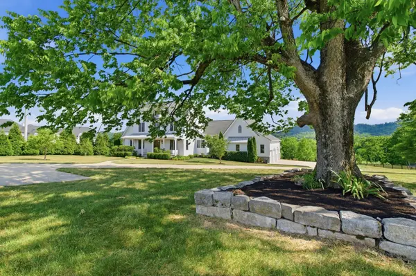 9643 Clovercroft Rd, Nolensville, TN 37135