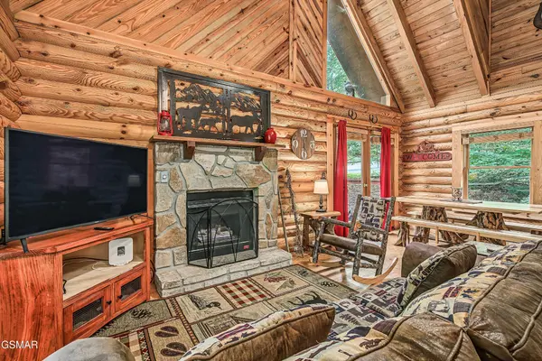 3003 Eagles Claw Way, Pigeon Forge, TN 37863