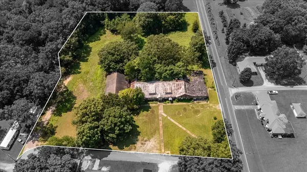 16 Iron City Rd, Saint Joseph, TN 38481