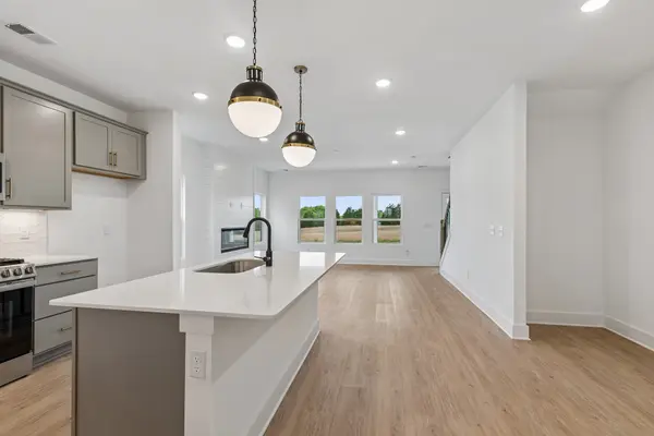 1208 Valley Ridge Dr, Gallatin, TN 37066