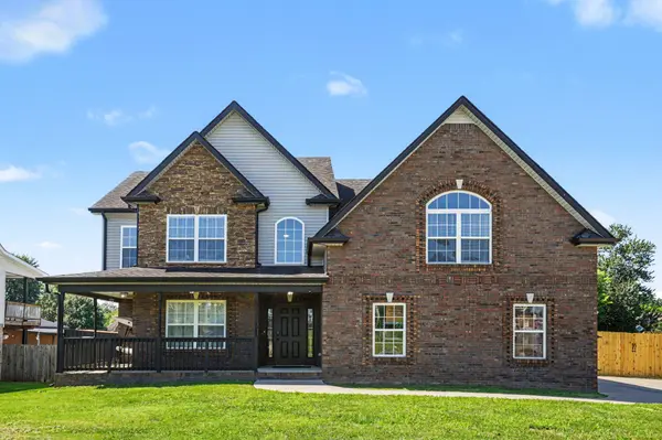 1532 Hattie Ln, Clarksville, TN 37042
