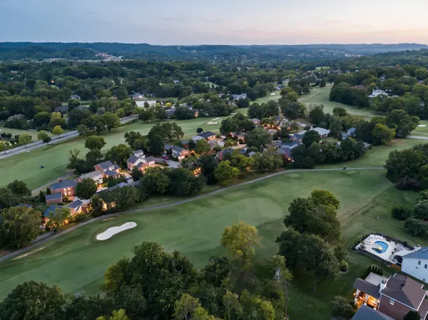 201 Deer Park Ln, Franklin, TN 37069