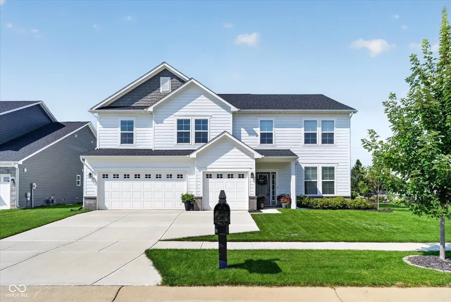 1370 Locomotive DR, Westfield, IN 46074