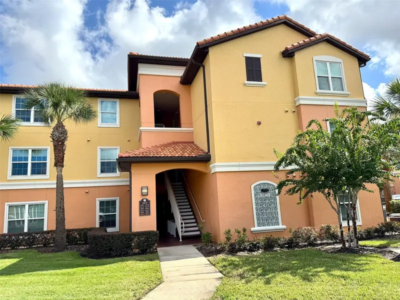 5475 VINELAND RD #8113, Orlando, FL 32811
