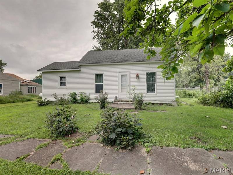 410 N 7th ST, La Belle, MO 63447