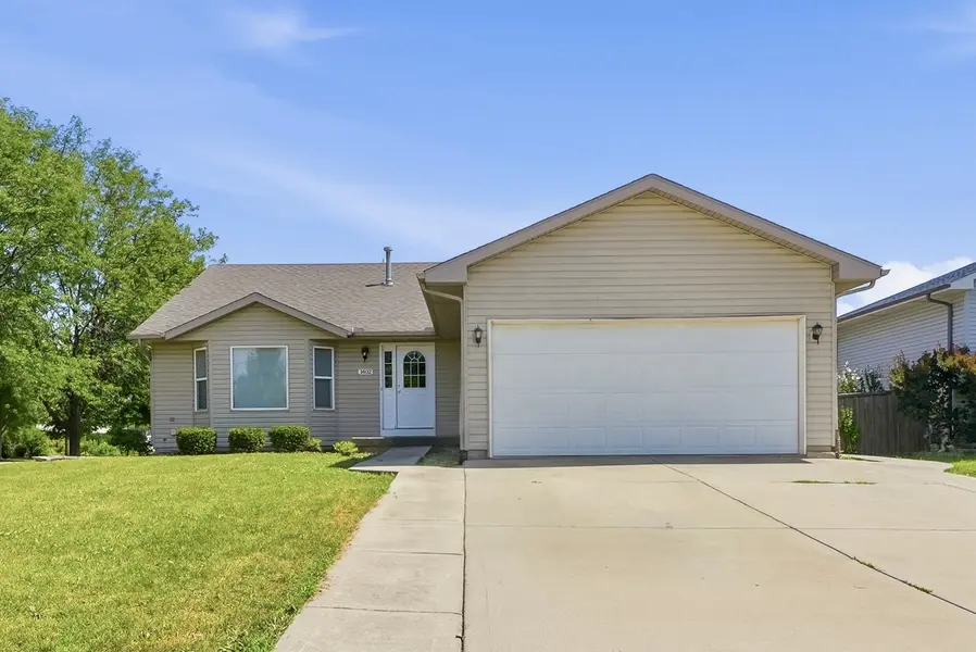 1402 Enborn DR, Joliet, IL 60431