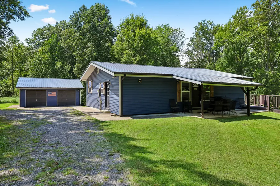 432 Parker Ln, Bradyville, TN 37026
