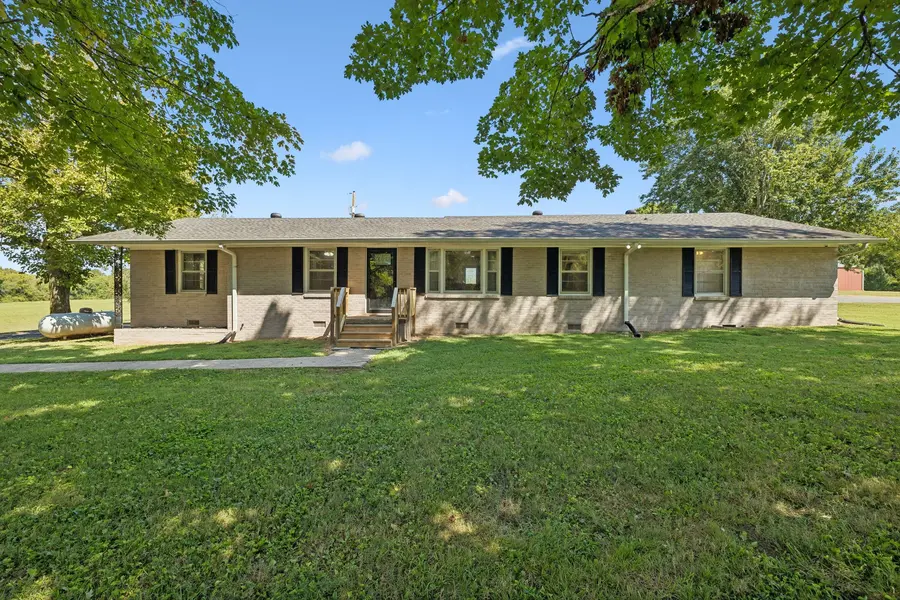 390 Rankin Rd, Castalian Springs, TN 37031