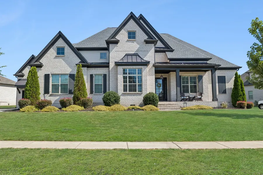 5816 Wagonvale Dr, Arrington, TN 37014