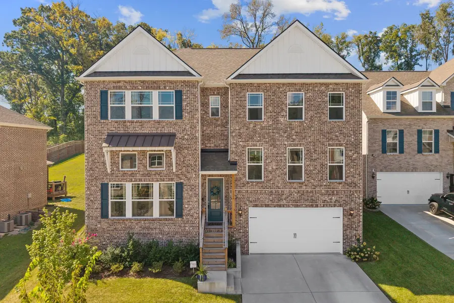 1121 Parklawn Dr, Nashville, TN 37211