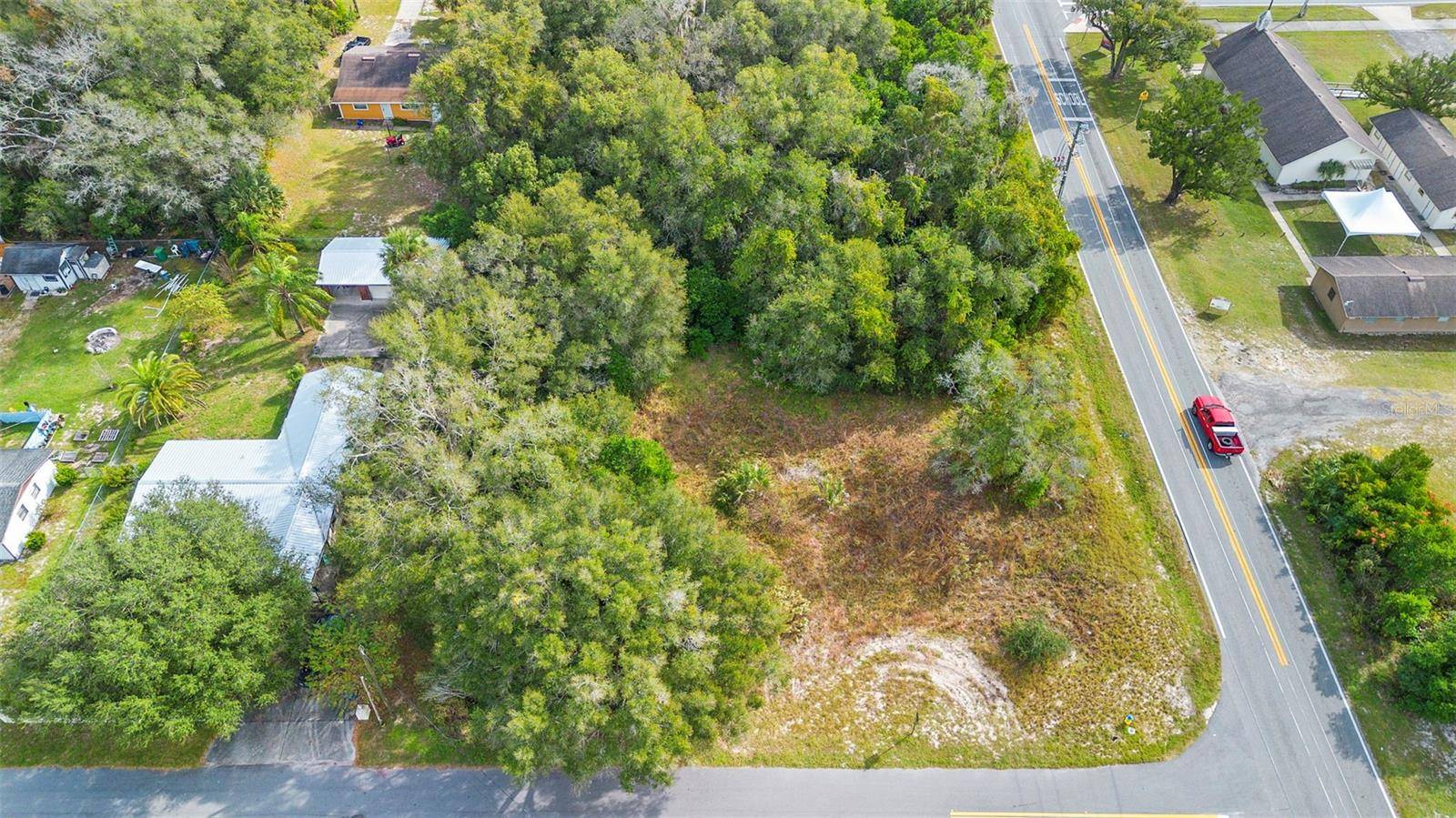 905 W BERESFORD AVE, Deland, FL 32720